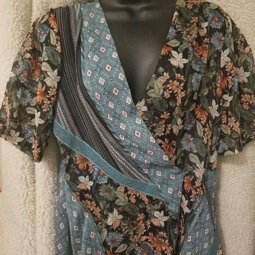 Floral Kimono / wrap top